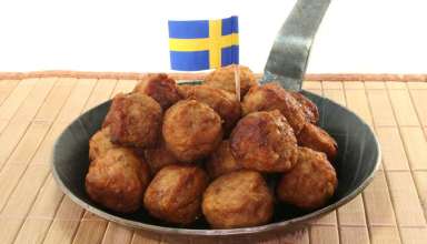 Meatballs with Swedish flag in the middle